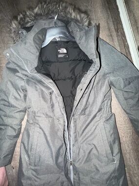 The North Face Women's Gray Puffer Parka with Faux Fur Trim